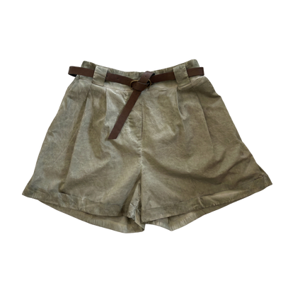 Shorts plissettati con cintura — Salvia slavato