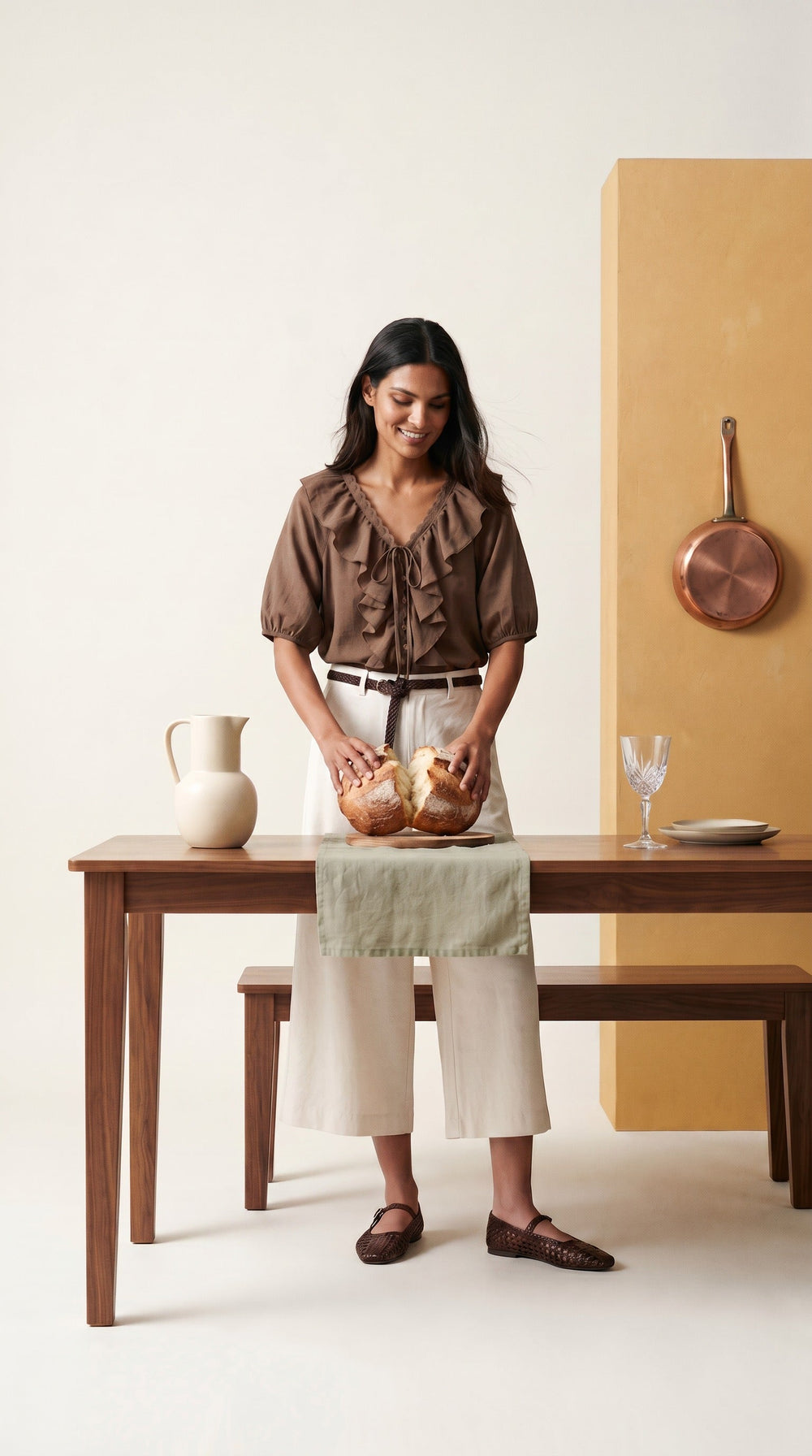 Rüschen-Bluse mit Schleife — Mocha